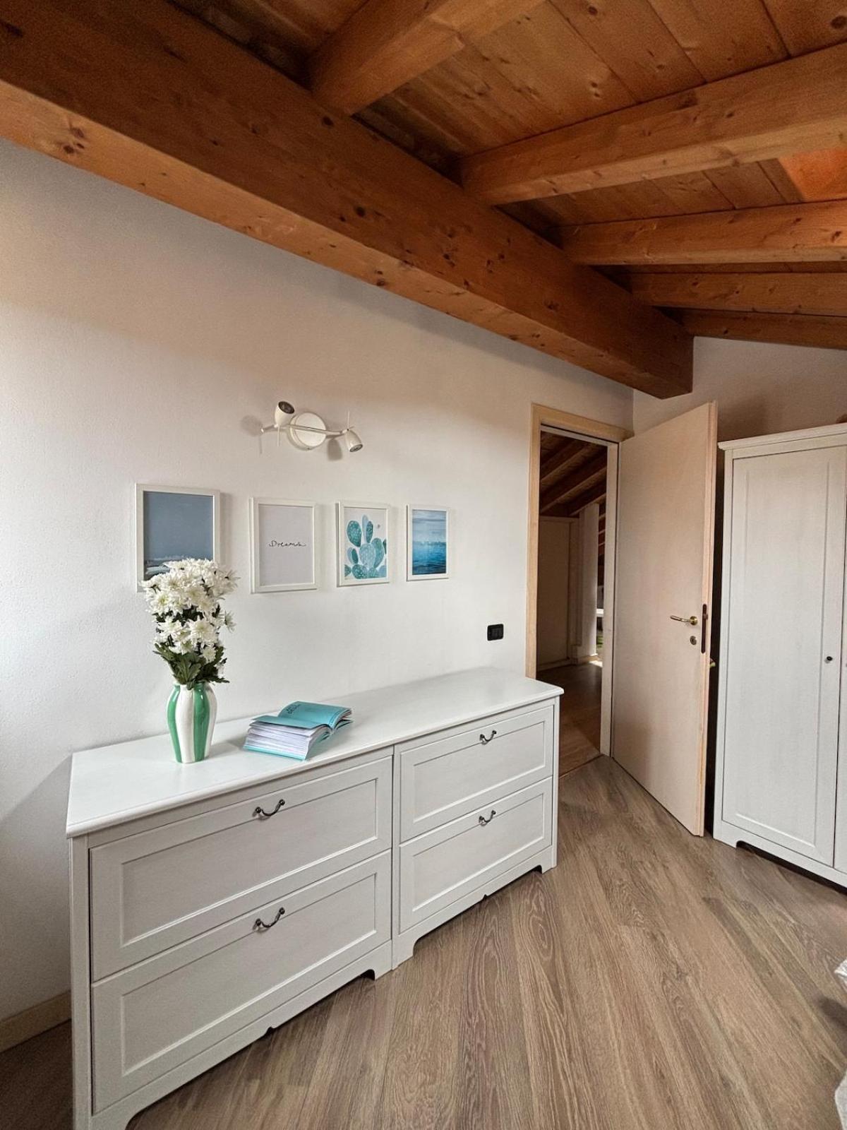 Apartment Largo IV Novembre San Fedele Intelvi Bagian luar foto